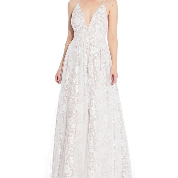 Aidan by Aidan Mattox Size 2 Embroidered Mesh Gown - Picture 2 of 3